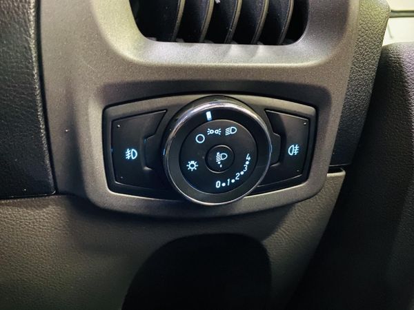 2021-Ford-Tourneo-Custom-22-TDCi-Trend-LWB-92kW image:22