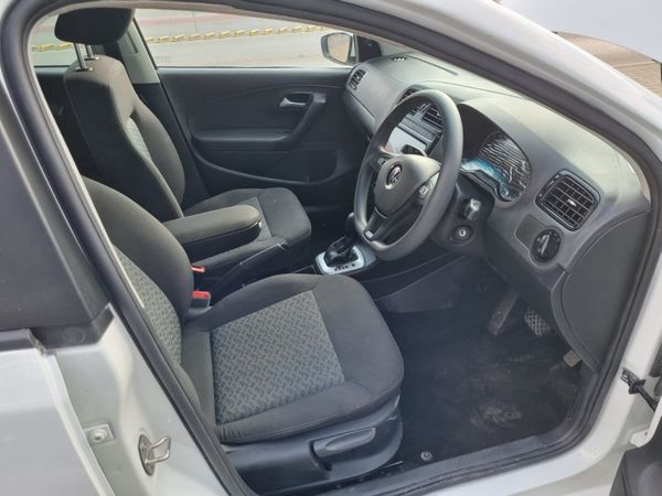 2026-Volkswagen-Polo-Vivo-16-Comfortline-Auto-5-dr image:5