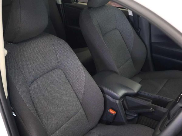 2026-Toyota-Hilux-28-GD-6-RB-SRX-4x4-Auto-Double-Cab image:10