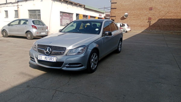 2011-Mercedes-Benz-C-Class-C-180-CGI-BE-Classic-Auto image:2
