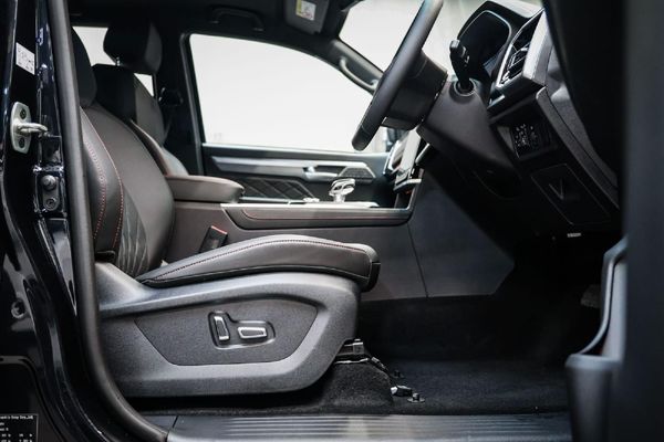 2026-JAC-T9-20-CTI-Super-Lux-4x4-Auto-Double-Cab image:13
