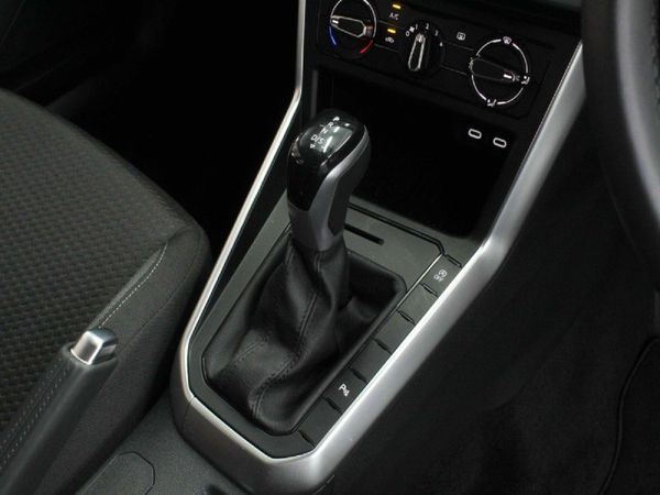2026-Volkswagen-Polo-10-TSI-Life-Auto-DSG image:4