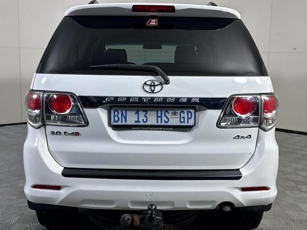 2011-Toyota-Fortuner-30-D-4D-4x4-Auto image:16