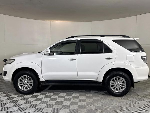 2011-Toyota-Fortuner-30-D-4D-4x4-Auto image:17