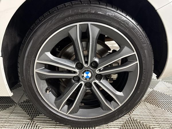 2020-BMW-1-Series-118i image:7