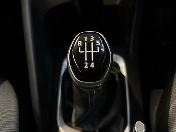 2026-Nissan-Magnite-10-Visia image:9