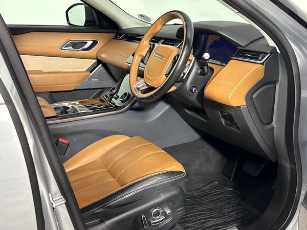 2018-Land-Rover-Range-Rover-Velar-30-D-SE-D300 image:8