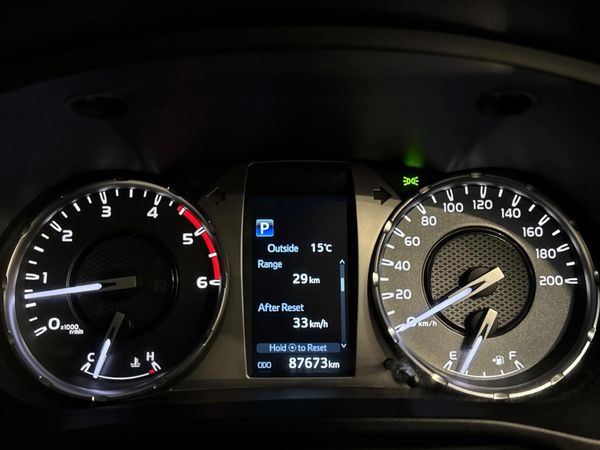 2020-Toyota-Hilux-28-GD-6-Raider-4x4-Auto-Double-Cab image:2
