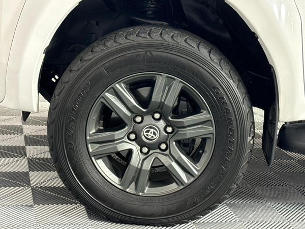 2020-Toyota-Hilux-28-GD-6-Raider-4x4-Auto-Double-Cab image:4