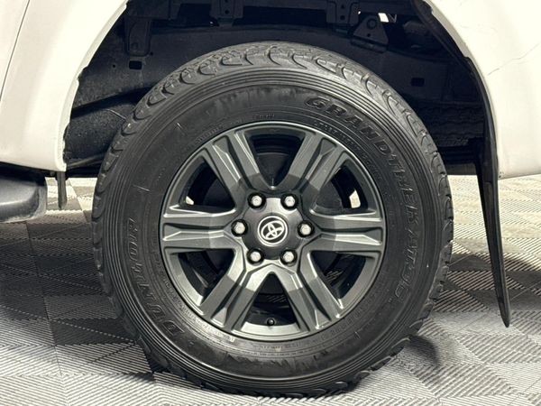 2020-Toyota-Hilux-28-GD-6-Raider-4x4-Auto-Double-Cab image:6