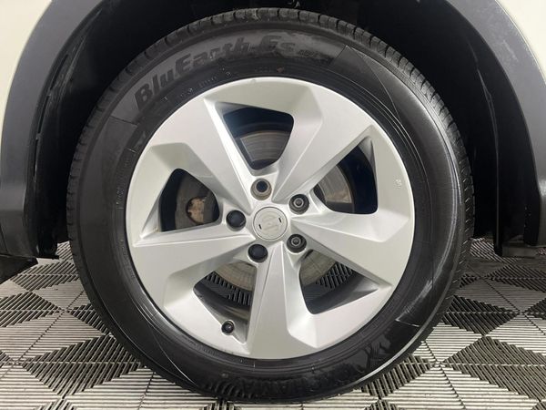 2021-Nissan-Qashqai-12T-Visia image:4