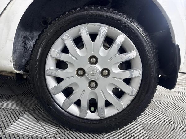 2010-Hyundai-i10-11-GLS image:4