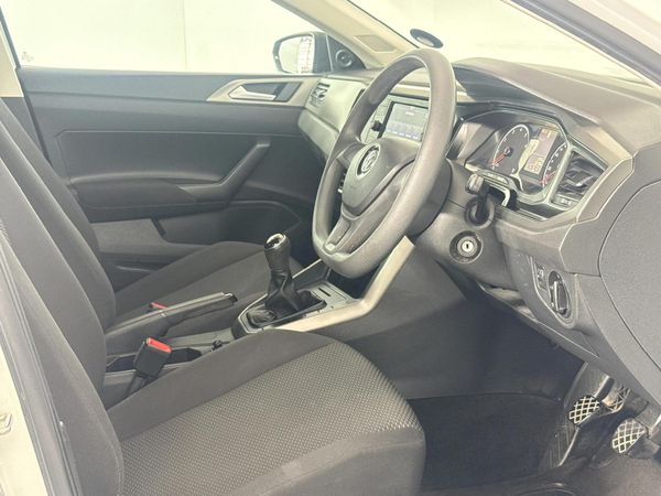 2019-Volkswagen-Polo-10-TSI-Trendline image:9
