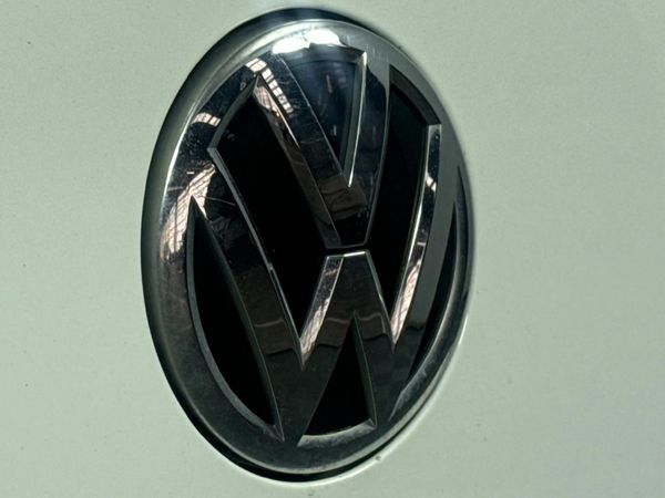 2019-Volkswagen-Polo-10-TSI-Trendline image:11