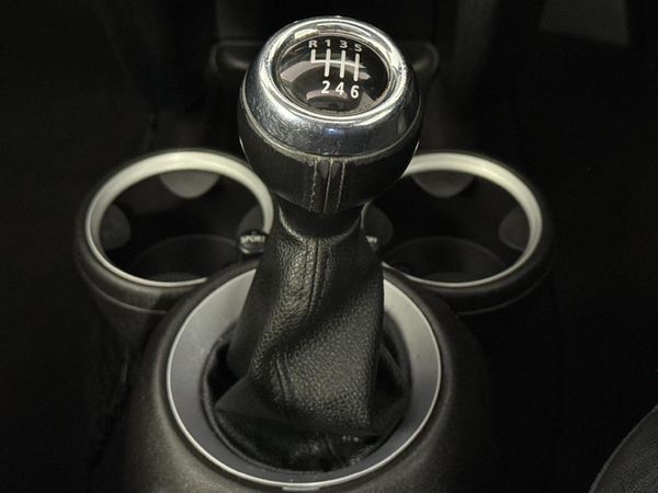 2012-MINI-Hatch-Cooper-S image:9