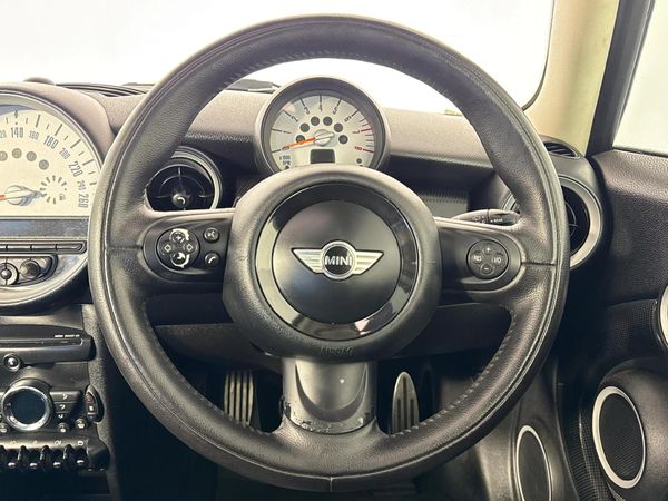 2012-MINI-Hatch-Cooper-S image:10