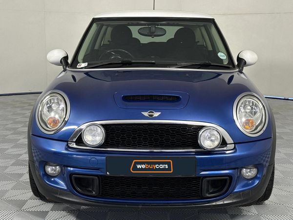2012-MINI-Hatch-Cooper-S image:13