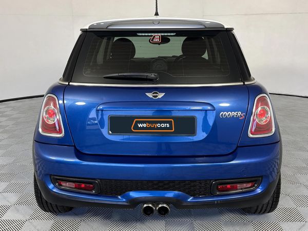 2012-MINI-Hatch-Cooper-S image:16