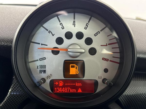 2012-MINI-Hatch-Cooper-S image:2