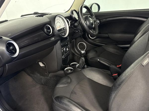 2012-MINI-Hatch-Cooper-S image:7