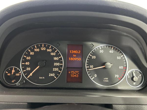 2005-Mercedes-Benz-A-Class-A-170-Avantgarde image:2
