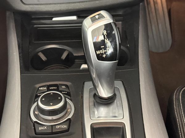 2012-BMW-X5-M50d image:10