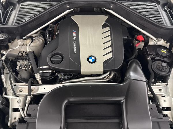 2012-BMW-X5-M50d image:15
