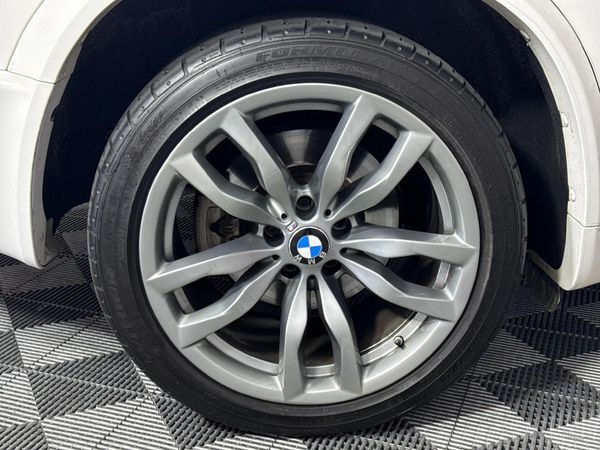 2012-BMW-X5-M50d image:7