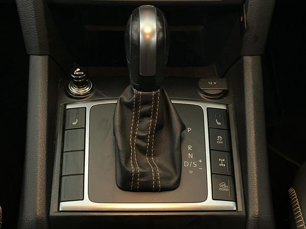 2020-Volkswagen-Amarok-30-TDI-Canyon-4Motion-Auto-Double-Cab image:10