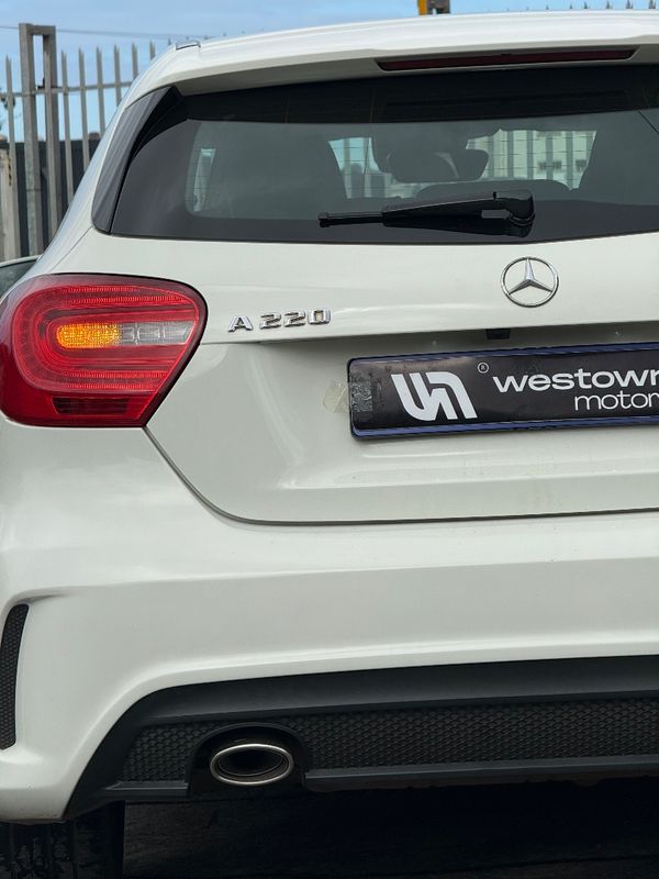 2014-Mercedes-Benz-A-Class-A-220-CDI-BE-AMG-Sport-Auto image:6