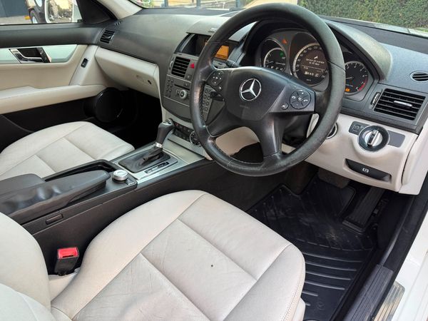 2010-Mercedes-Benz-C-Class-C-180K-BE-Avantgarde-Auto image:10