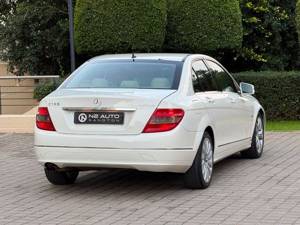 2010-Mercedes-Benz-C-Class-C-180K-BE-Avantgarde-Auto image:3