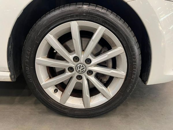 2017-Volkswagen-Polo-12-TSI-Highline-81kW image:8