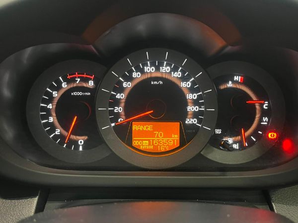 2009-Toyota-RAV4-20-VX-Auto image:10
