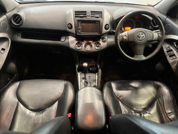 2009-Toyota-RAV4-20-VX-Auto image:11