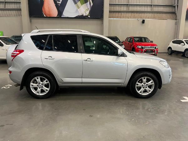 2009-Toyota-RAV4-20-VX-Auto image:7