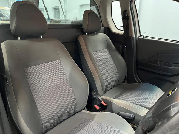 2014-Chevrolet-Utility-14-AC image:9