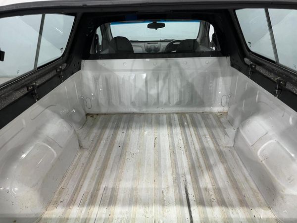 2014-Chevrolet-Utility-14-AC image:7
