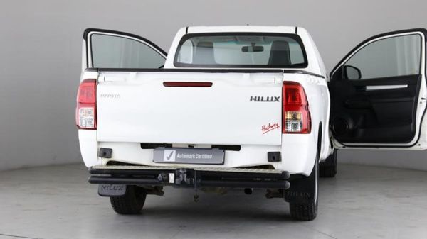 2024-Toyota-Hilux-24-GD-Single-Cab image:11