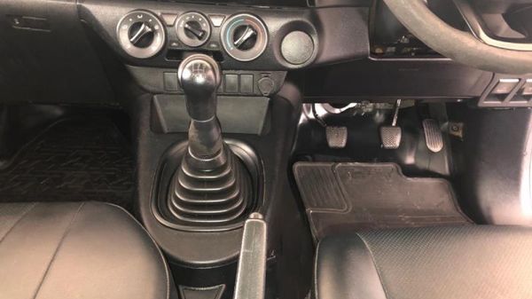 2024-Toyota-Hilux-24-GD-Single-Cab image:15