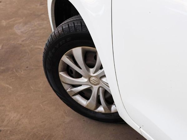 2018-Suzuki-Swift-12-GL image:2