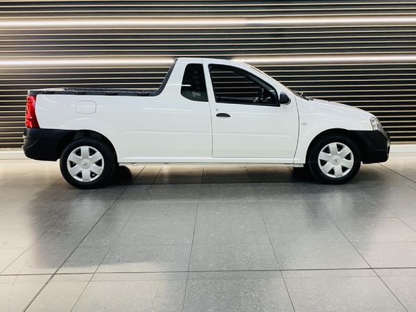 2021-Nissan-NP200-16-AC-Safety-Pack image:10