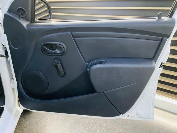 2021-Nissan-NP200-16-AC-Safety-Pack image:11