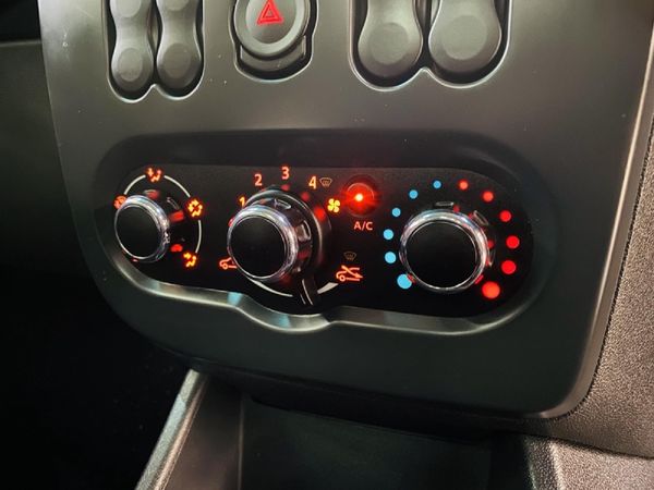 2021-Nissan-NP200-16-AC-Safety-Pack image:16