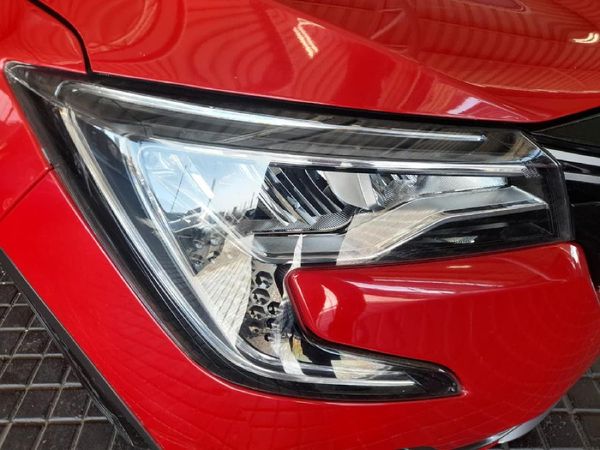 2024-Mahindra-XUV-700-20-AX5-Auto image:14