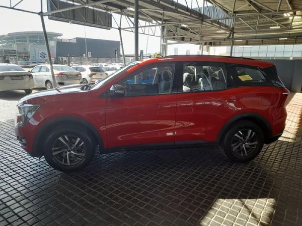 2024-Mahindra-XUV-700-20-AX5-Auto image:3