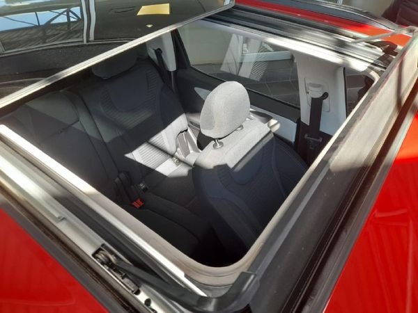 2024-Mahindra-XUV-700-20-AX5-Auto image:8