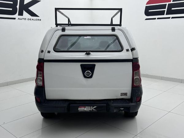 2015-Nissan-NP200-16 image:3