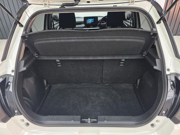 2025-Suzuki-Swift-12-GL image:9