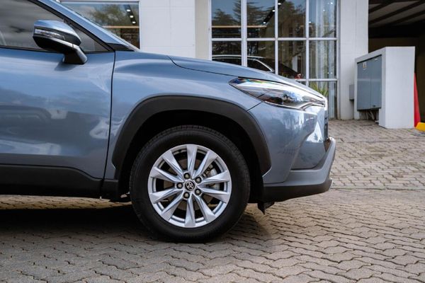 2024-Toyota-Corolla-Cross-18-XS image:24